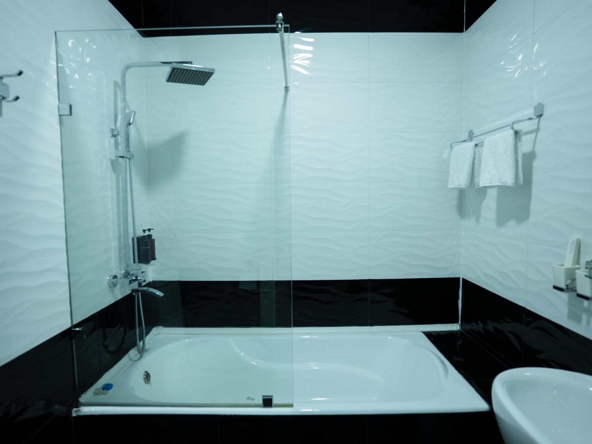 Avant Wellness Hotel Pool&Spa, Free Airport Shuttle Service 타슈켄트 외부 사진